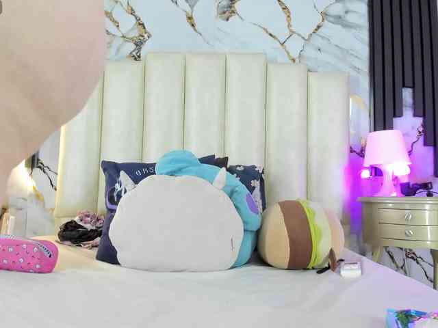 mollieblue69's live room