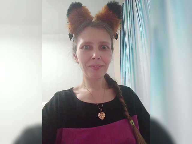 Preview of -queen-margo-