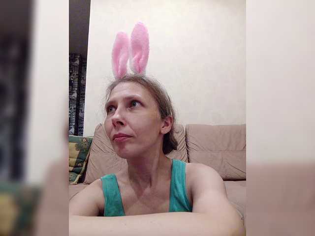le modèle -Queen-Margo- est en webcam porno dans un show sur le site bongacams, il possède les tags suivants: White/Caucasian,Blonde,Shaved