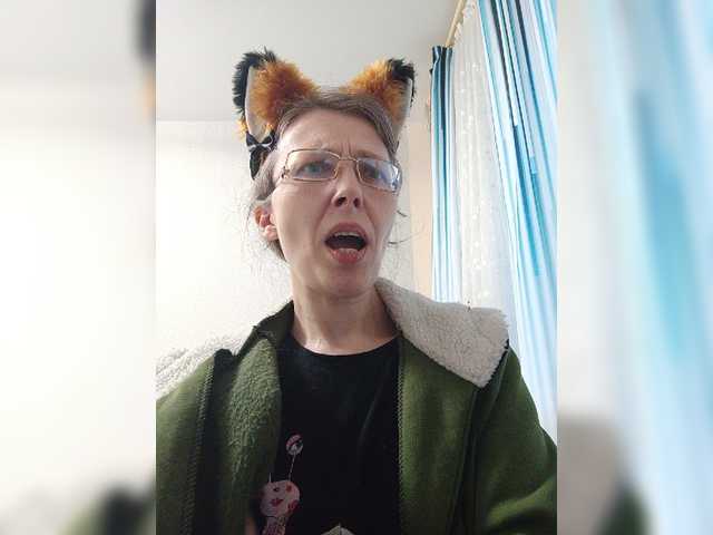 Preview of -queen-margo-