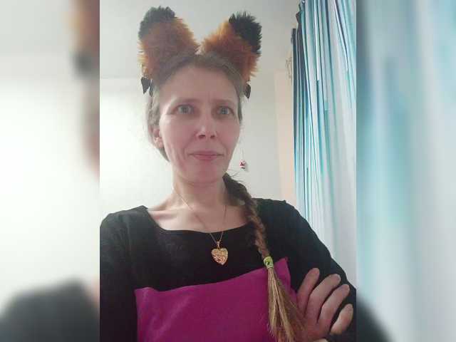 Preview of -queen-margo-