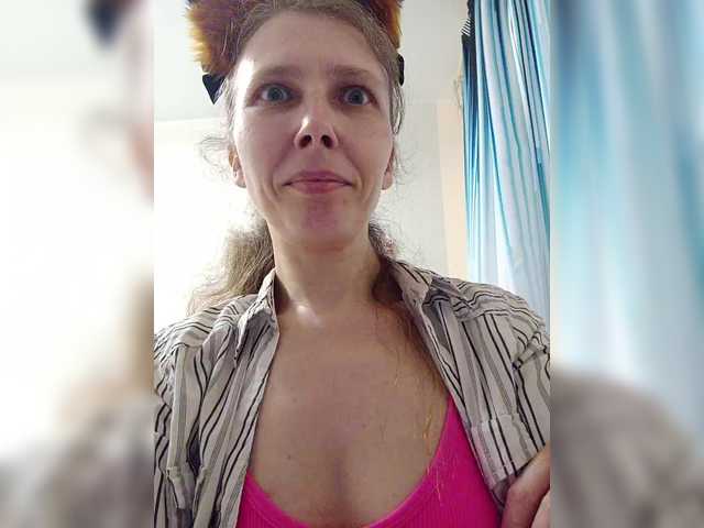Preview of -queen-margo-
