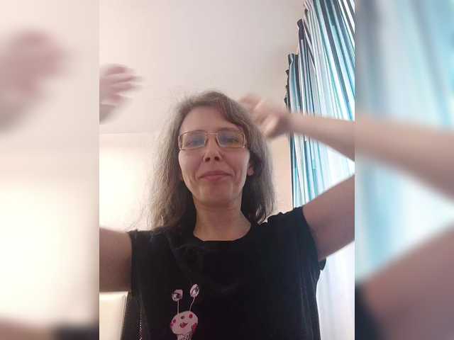 Preview of -queen-margo-