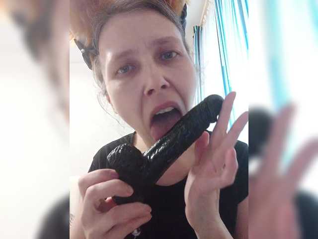 -queen-margo- live cam