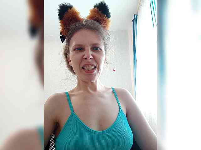 -Queen-Margo- webcam