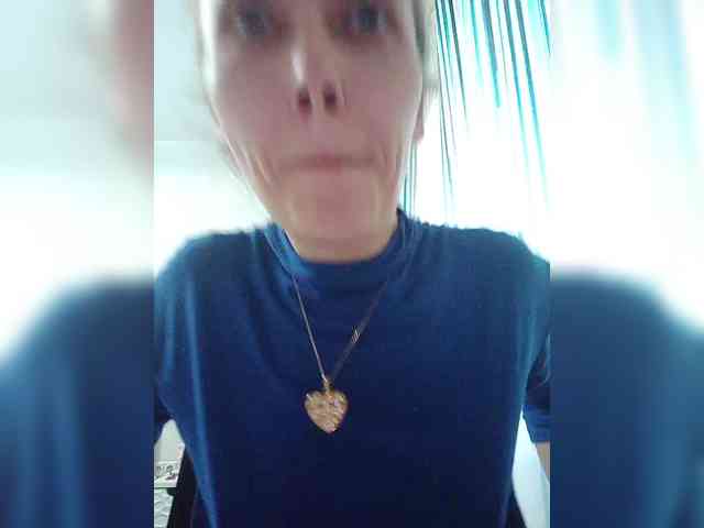 -Queen-Margo- webcam