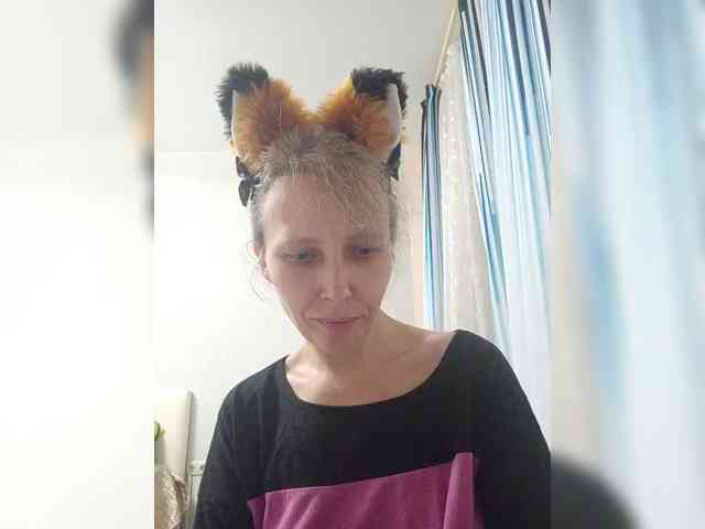 -Queen-Margo- webcam