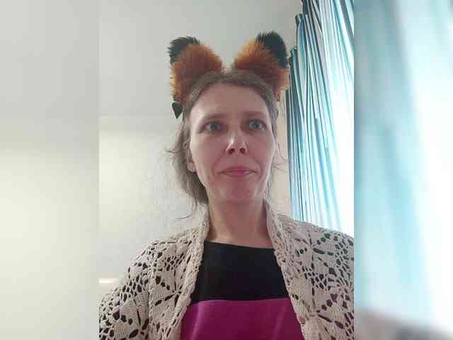 -Queen-Margo- webcam