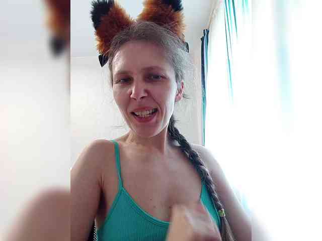 -Queen-Margo- webcam