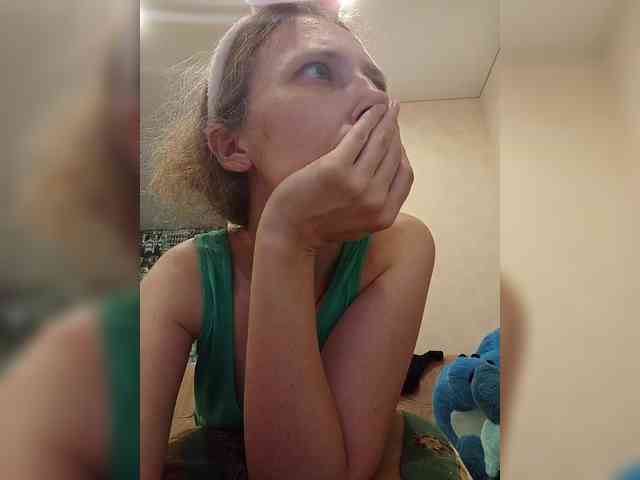 -Queen-Margo- webcam