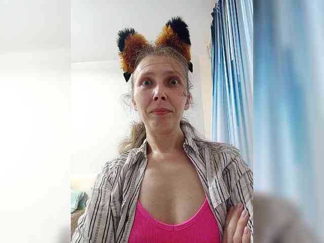 -Queen-Margo- webcam