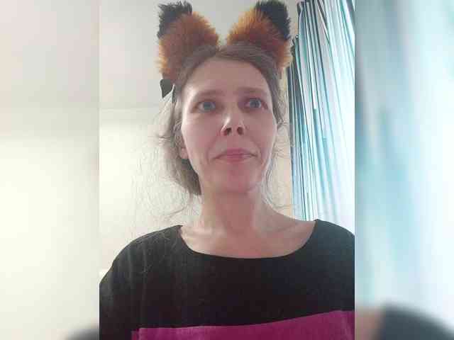 -Queen-Margo- webcam