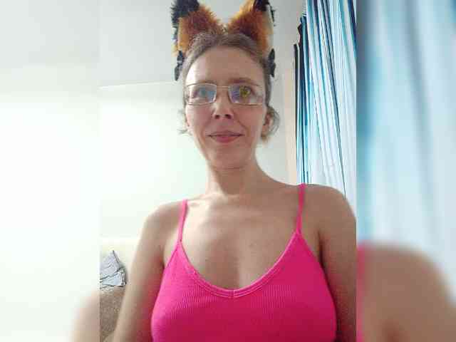 -Queen-Margo- webcam