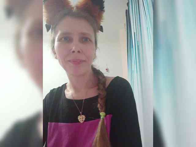 -Queen-Margo- webcam