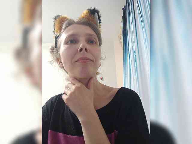 -Queen-Margo- webcam