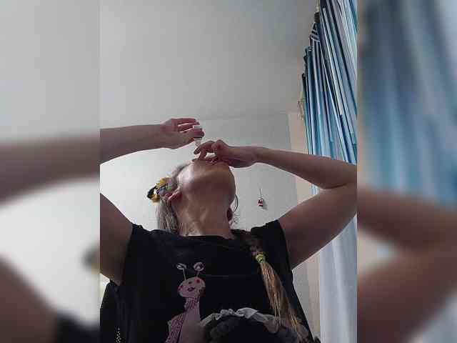 -Queen-Margo- webcam