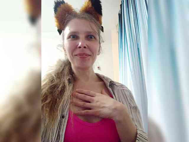 -Queen-Margo- webcam