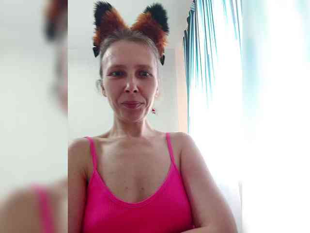 -Queen-Margo- webcam