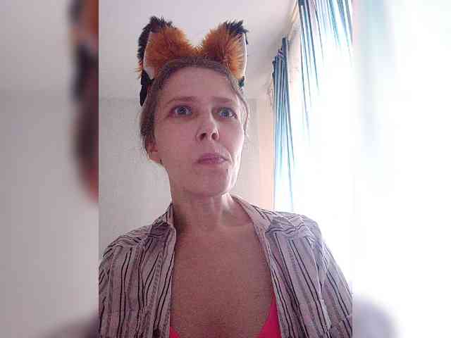 -Queen-Margo- webcam