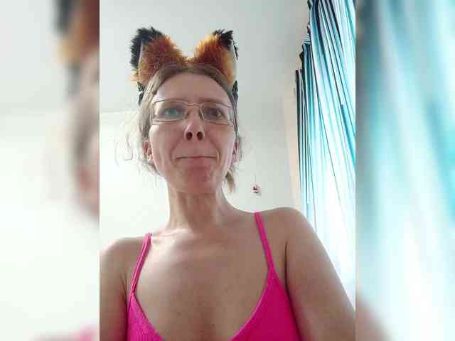 -Queen-Margo- webcam