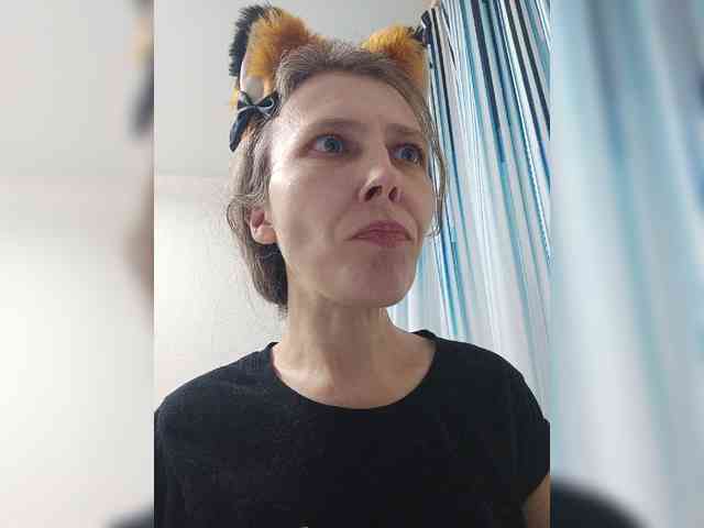 -Queen-Margo- webcam