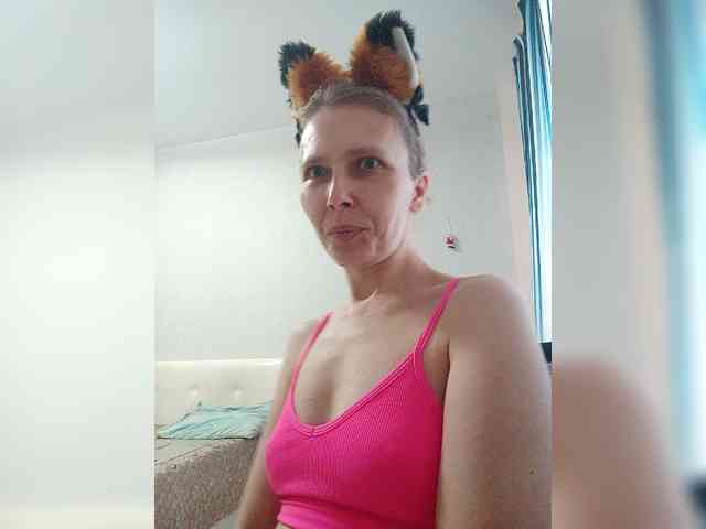 -Queen-Margo- webcam
