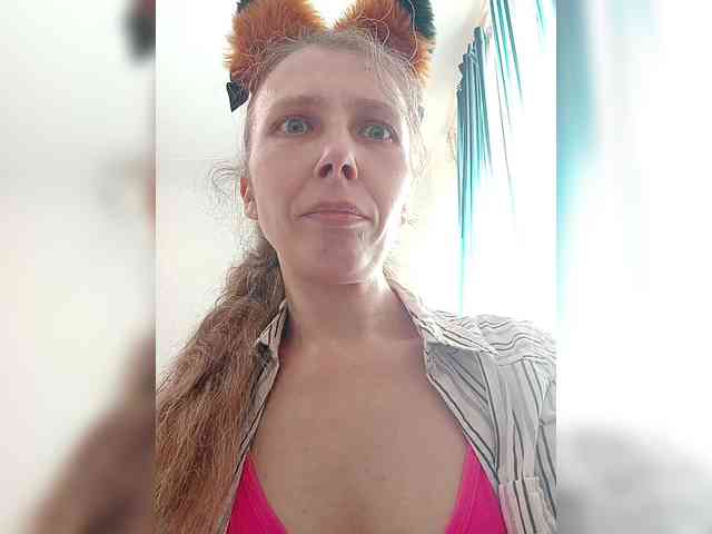 -Queen-Margo- webcam