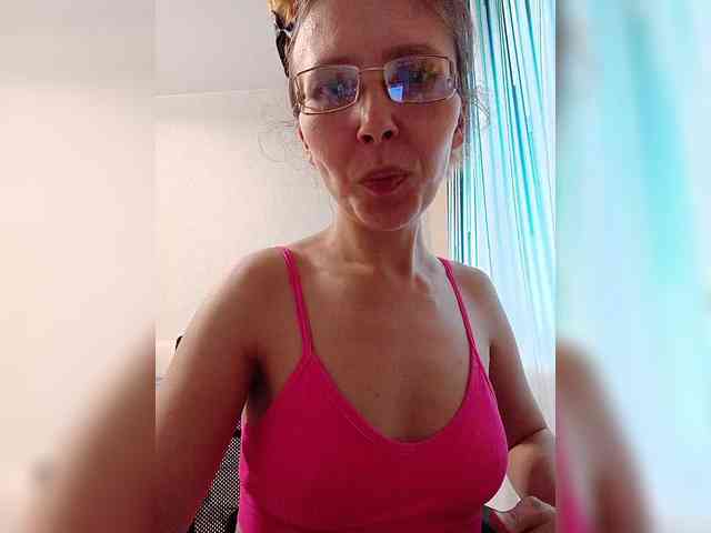 -Queen-Margo- webcam