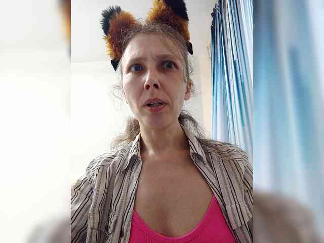 -Queen-Margo- webcam