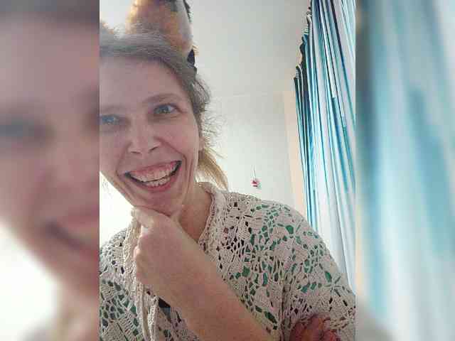 -Queen-Margo- webcam