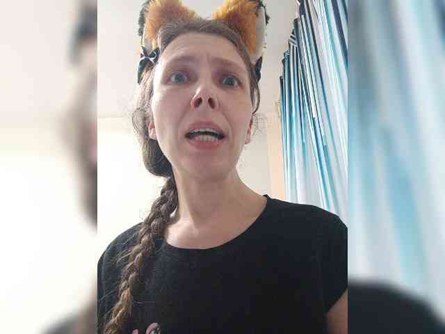 -Queen-Margo- webcam