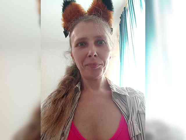 -Queen-Margo- webcam