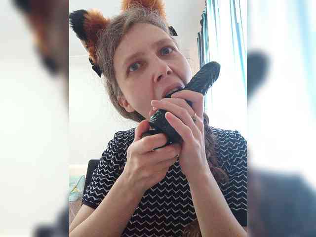 -Queen-Margo- webcam