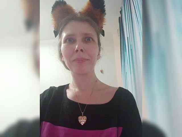 -Queen-Margo- webcam