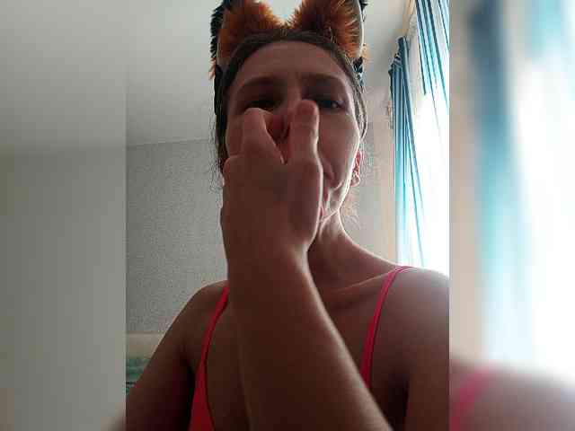 -Queen-Margo- webcam