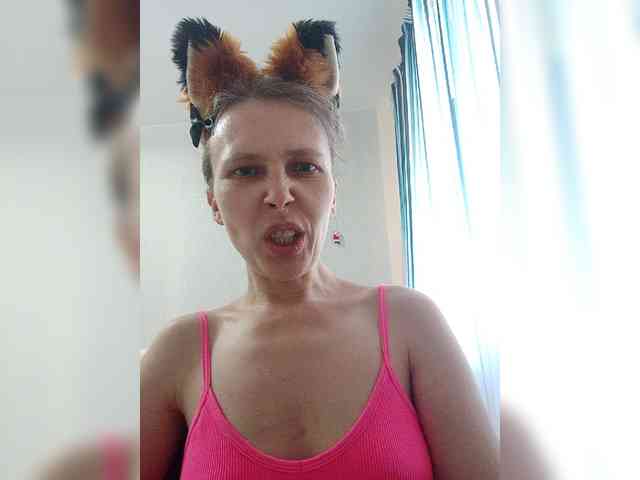 -Queen-Margo- webcam