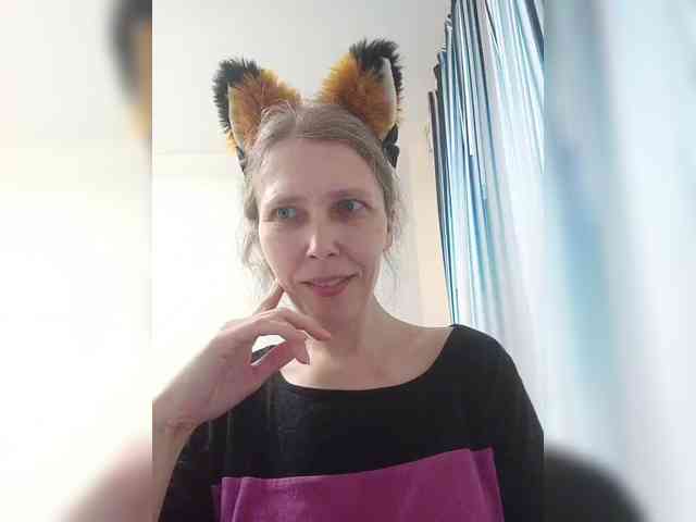 -Queen-Margo- webcam