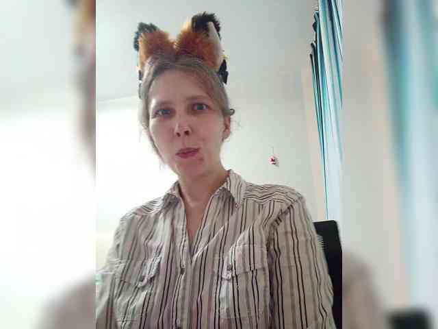 -Queen-Margo- webcam