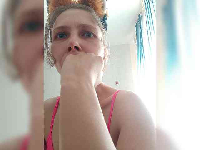 -Queen-Margo- webcam