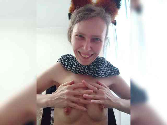 -Queen-Margo- webcam