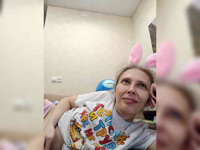 -Queen-Margo- webcam