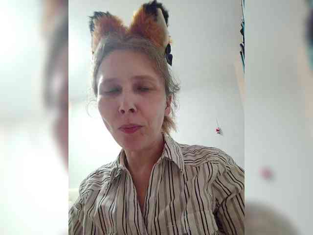 -Queen-Margo- webcam