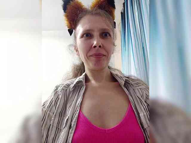 -Queen-Margo- webcam