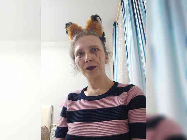 -Queen-Margo- webcam
