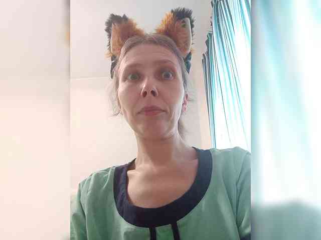 -Queen-Margo- webcam