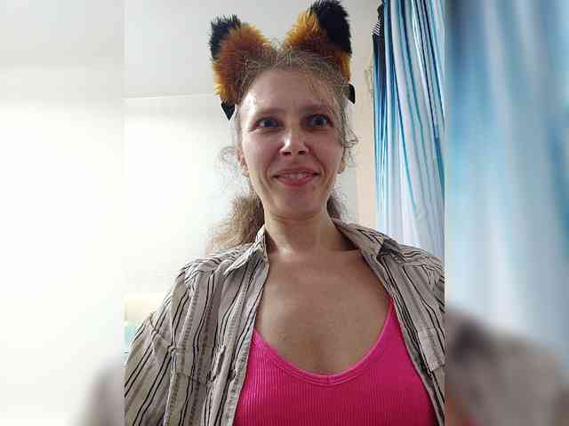 -Queen-Margo- webcam