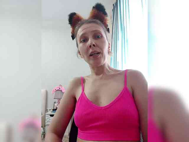 -Queen-Margo- webcam