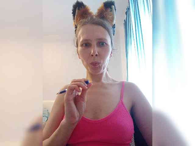 -Queen-Margo- webcam