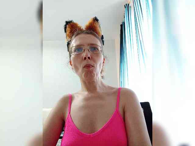 -Queen-Margo- webcam