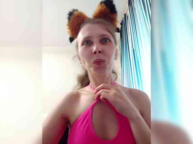 -Queen-Margo- webcam